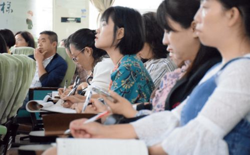 書香浸潤東坡，專業點亮未來——第三期“點燈人”兒童閱讀種子教師線下培訓圓滿收官